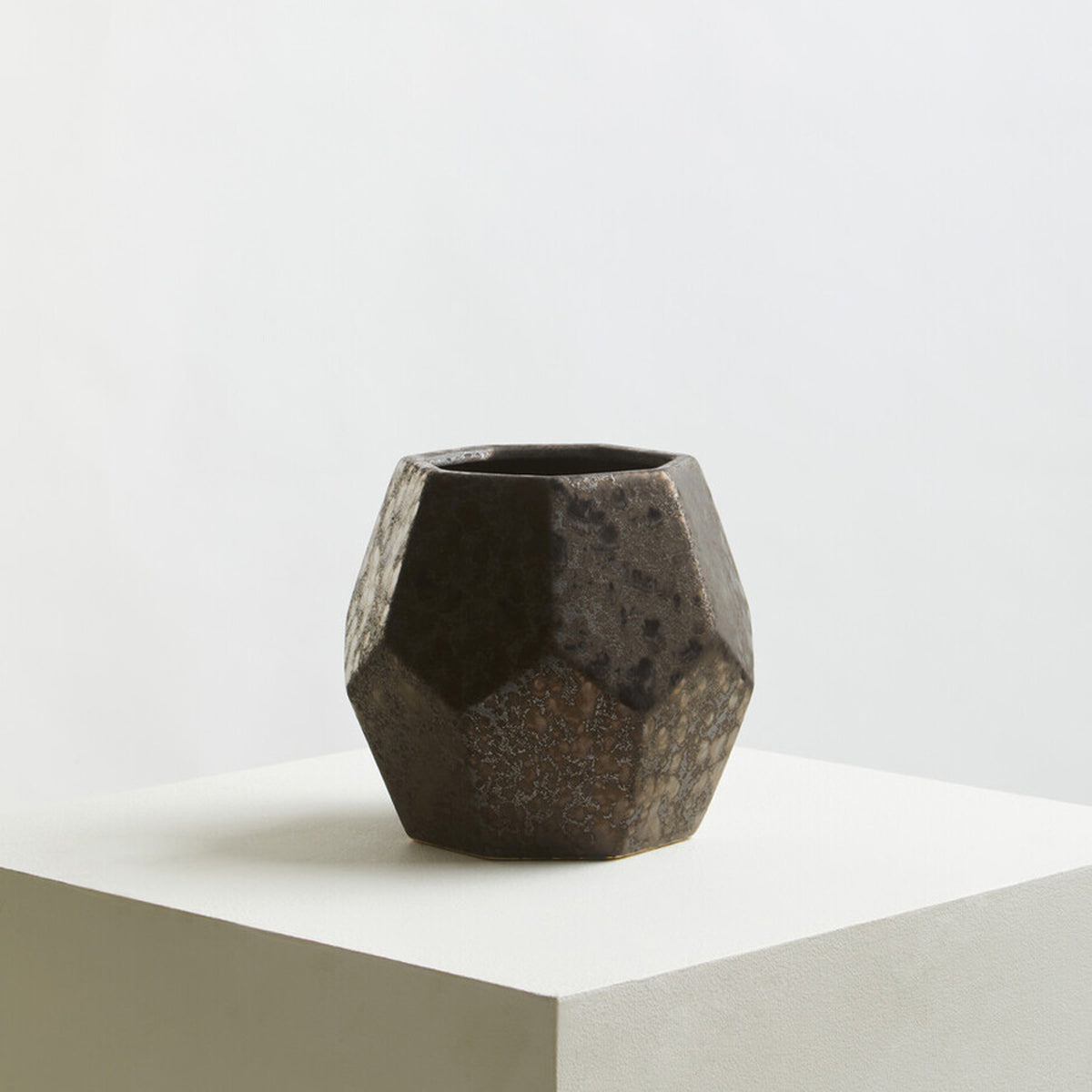 Salvo Large Ceramic Planter